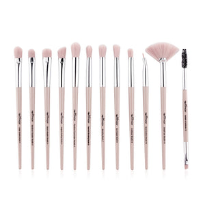 BEAUTY Makeup brush