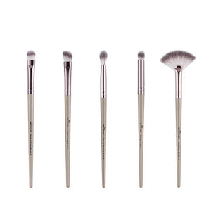 BEAUTY Makeup brush